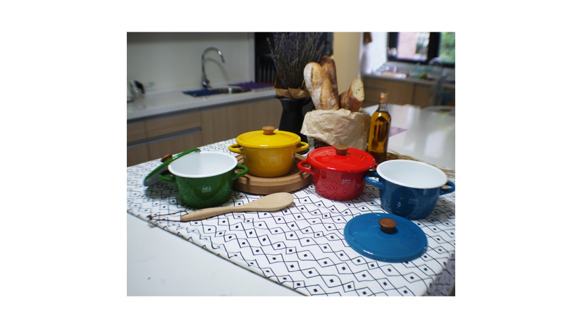 此商品為獨立倉庫出貨，配送時間約 5-7 工作天 [ 品牌介紹 ] CB JAPAN，來自日本的設計感生活用品，是一個美學與實用性兼具的品牌。以變化(Change)、基本(Basic)及日新、日又新、