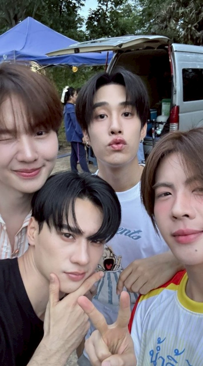 หาเพื่อน+แฟน+หานิยาย+ในเขมจิราต้องรอด+bus+dice 💝💗💜
