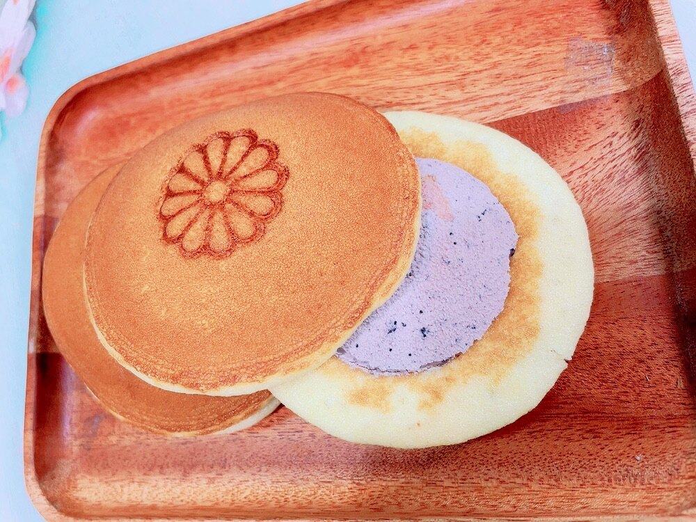 日式銅鑼燒(藍莓口味) 重量:55公克/顆 產地:台灣