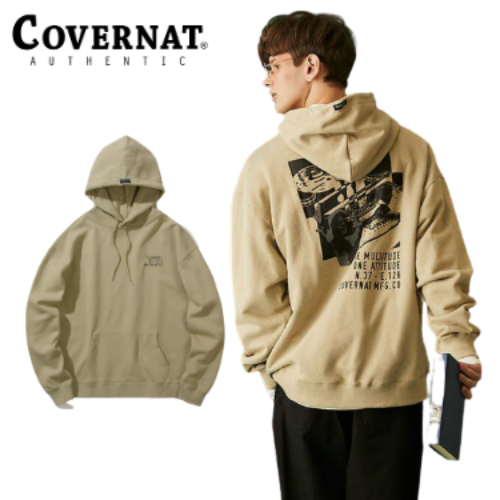 ★100%正版商品★ 韓國直送背後搶眼的滿版印花打造街頭風的魅力卡帶錄音機的元素融入當紅的復古風潮寬版剪裁穿著自在也很適合內搭層次使用純棉布料製作提供舒適的穿著感受商品詳細資料材質棉 100%備註* 