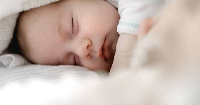 Orangtua Perlu Tahu, 5 Fakta Penyebab Jerawat pada Bayi 