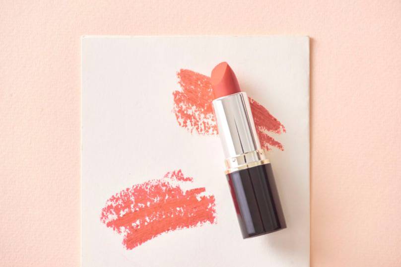 5 Tips Memilih Warna Lipstik Untuk Kulit Gelap Dan Bibir Tebal Untuk Tampil Natural Womantalk Com Line Today