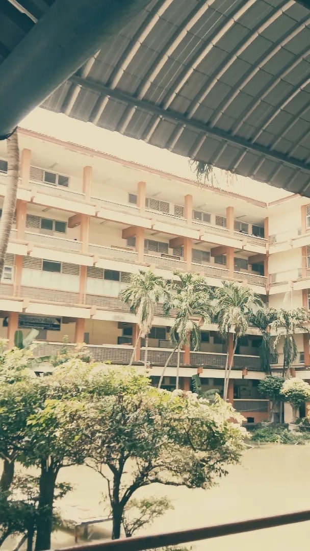 โรงเรียน ภูมิทอง