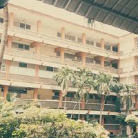 โรงเรียน ภูมิทอง
