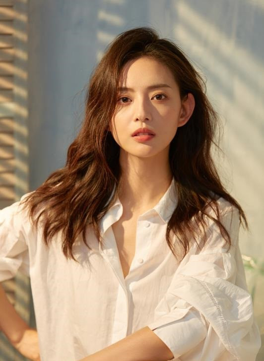 《以家人之名》女演員私服4：王薇 飾演 杜鵑