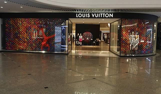 HONG KONG, CHINA - JUNE 8: Louis Vuitton flagship store on the Causeway Bay  street in Hong Kong on June 8, 2012 Stock Photo - Alamy