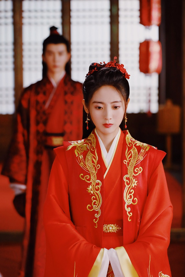 近期熱播古裝劇「紅衣美人」6：邢菲 飾演《明月曾照江東寒》戰清泓