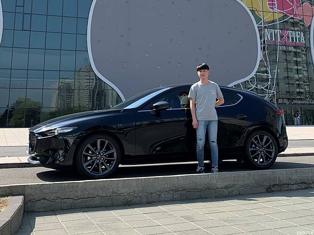 素人試駕 百萬內最有質感的掀背車 Mazda 3 5d一週試用心得 81汽車交易網 Line Today