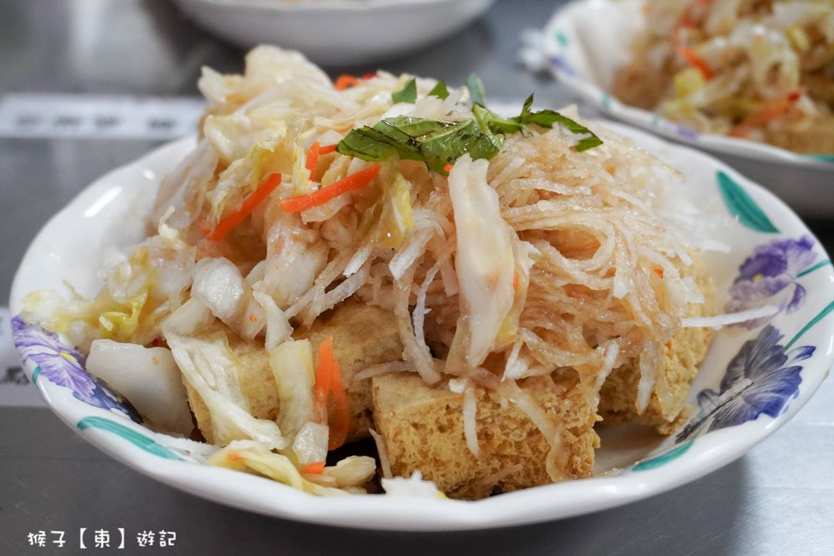 好評均破千！花蓮５家排隊小吃：發財車蔥油餅、未開門就排爆、辣炒麵當早餐