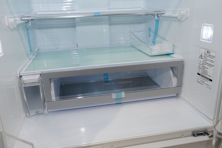 -3 度 C 微凍結室，可讓魚類、肉類在最接近凍結卻不至於流失營養的溫度。