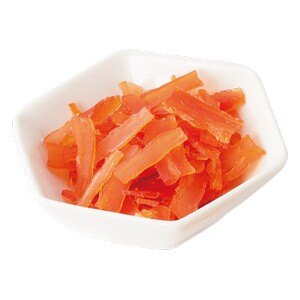 以「蝦子、柴魚」高湯醃漬雞胸肉後，製成貓咪喜愛的口感和大小