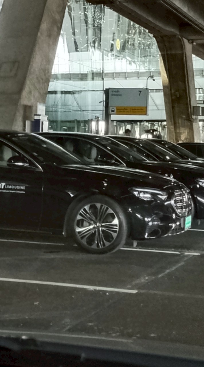รับสมัครงานพนักงานขับรถ Limousine สนามบินสุวรณภูมิ
