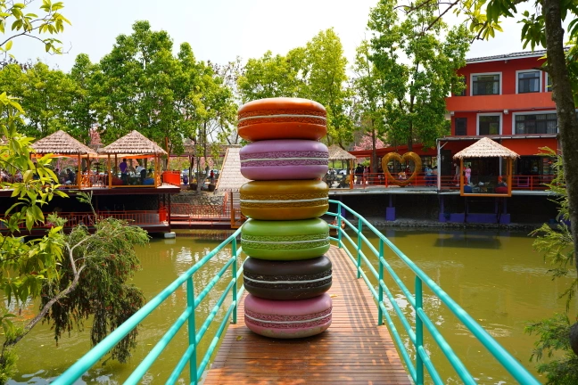 中部景點,斗六景點,斗六花旗木,近水樓台,近水樓台湖畔森林咖啡,近水樓台湖畔森林咖啡交通資訊,近水樓台湖畔森林咖啡停車場,近水樓台湖畔森林咖啡停車場花旗木,近水樓台湖畔森林咖啡門票,雲林IG打卡點,雲林景點,雲林網美景點,雲林花旗木近水樓台湖畔森林咖啡花旗木