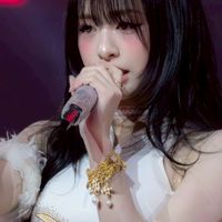 閒聊、傾訴、賣週邊、追星、分享才藝、動漫