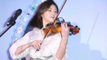 林逸欣穩交圈外男友T先生5年 秀空白配偶欄曝下半年閃婚