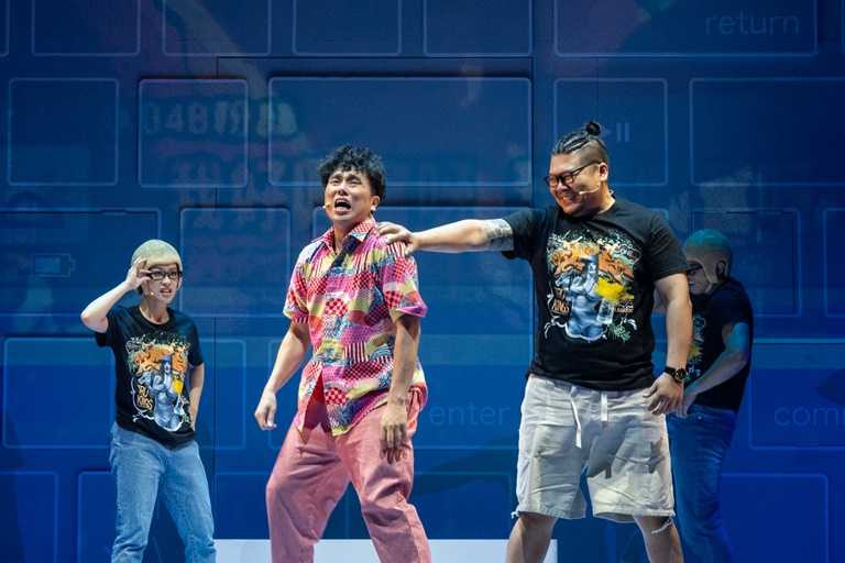 音樂劇《吼呦～杰哥不要啦！！》堪稱迷因近代史，匯集各種領域的梗！