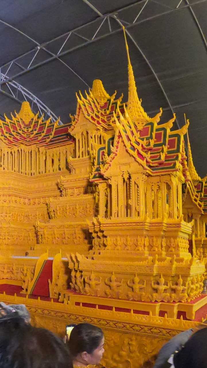 รูปโปรไฟล์ฟรี งานปราสาทผึ้งสกลนคร2566