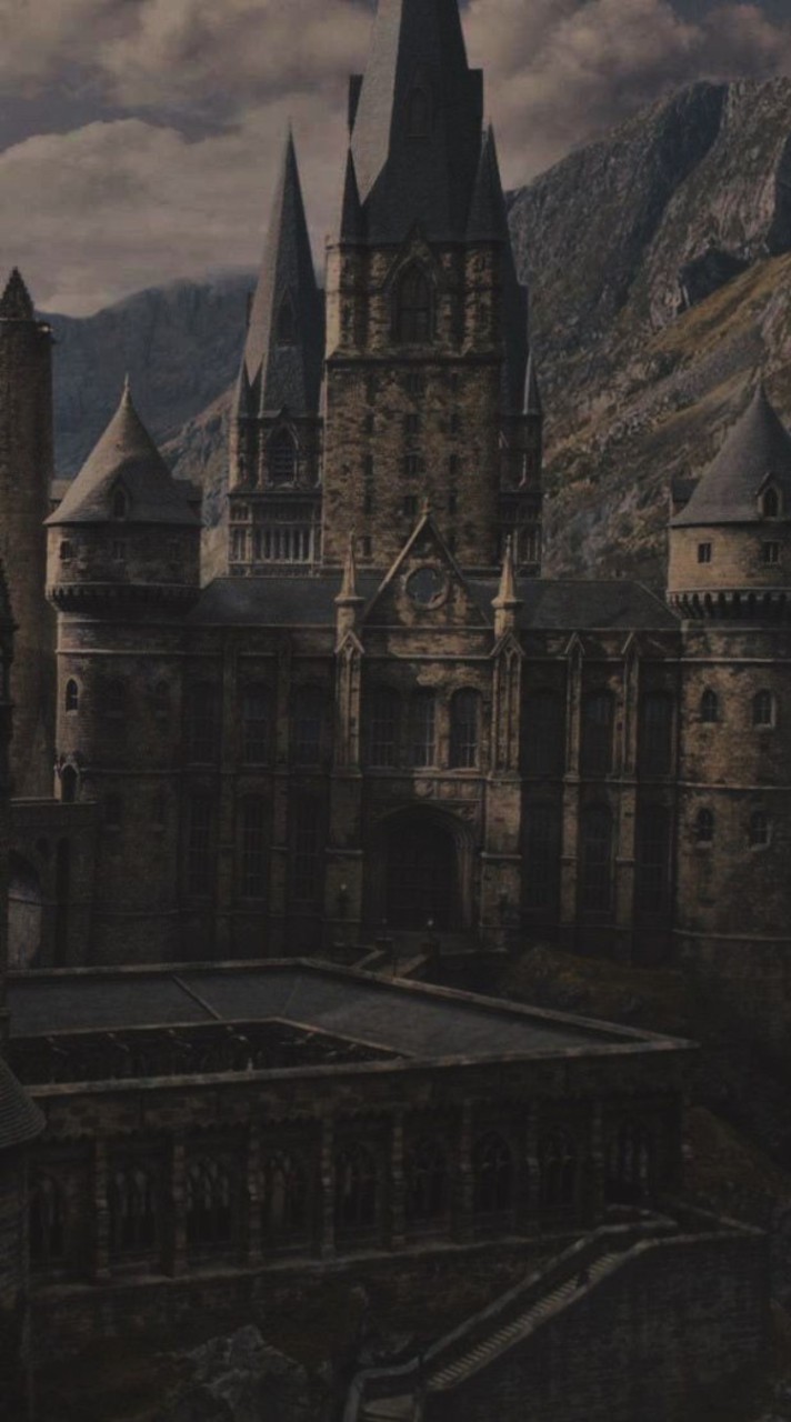 Hogwarts - โรงเรียนเวทย์