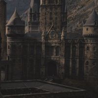 Hogwarts - โรงเรียนเวทย์