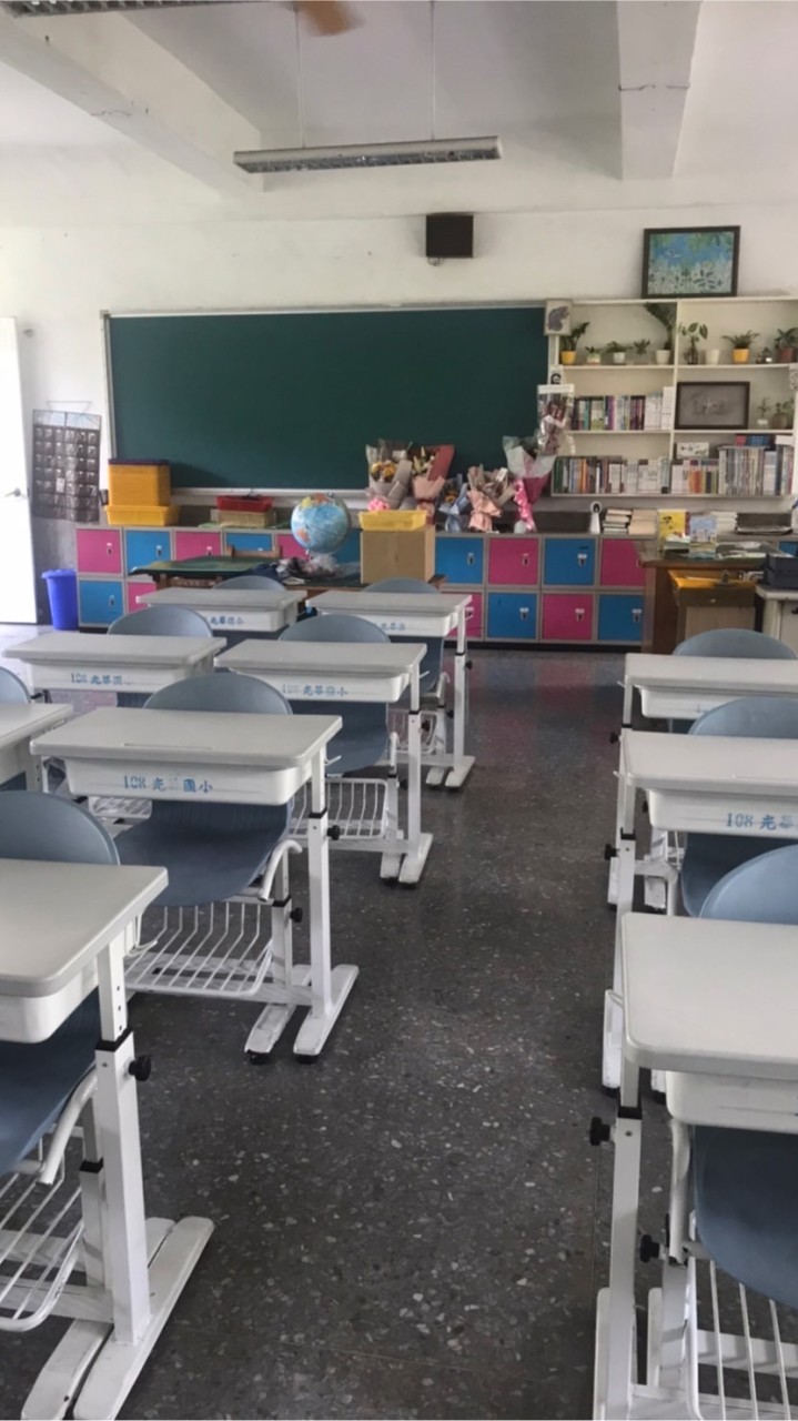 畢業了給我嗨起來(⁎⁍̴̛ᴗ⁍̴̛⁎)✌️
