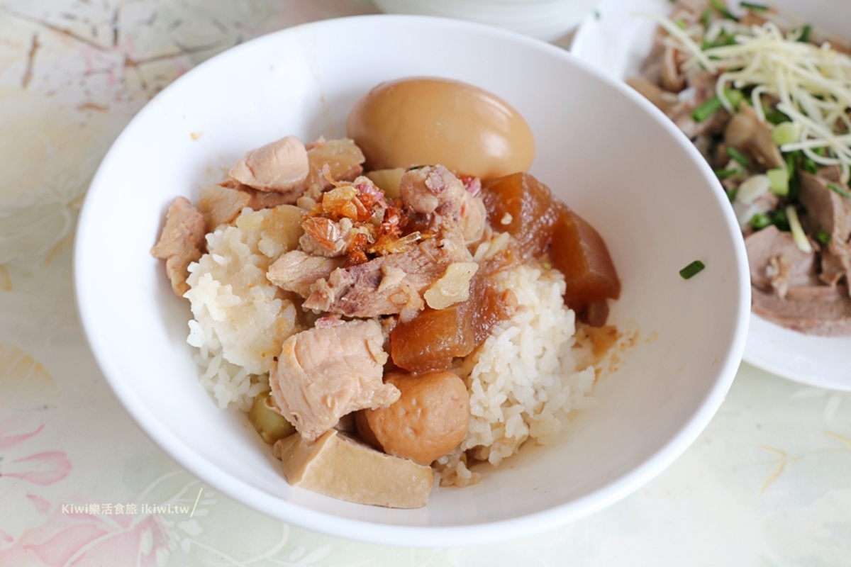 不是美食沙漠！雲林虎尾５銅板小吃：１元地瓜球、10元滿料湯、一甲子麵線