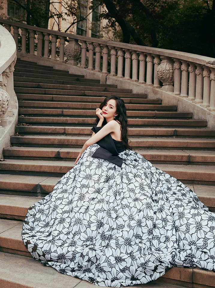 女星紅毯造型精修vs未修1：楊冪