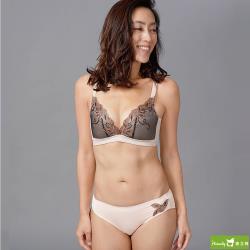 ◎襯托水滴型V感的立體刺繡花邊|◎集中兼具浪漫修飾的視覺美胸|◎無鋼圈、無痕設計品牌:Heimelig直立棉類別:單件式內衣款式:舒適內衣,無痕內衣胸圍:70,75,80,85罩杯大小:B罩杯型態:3