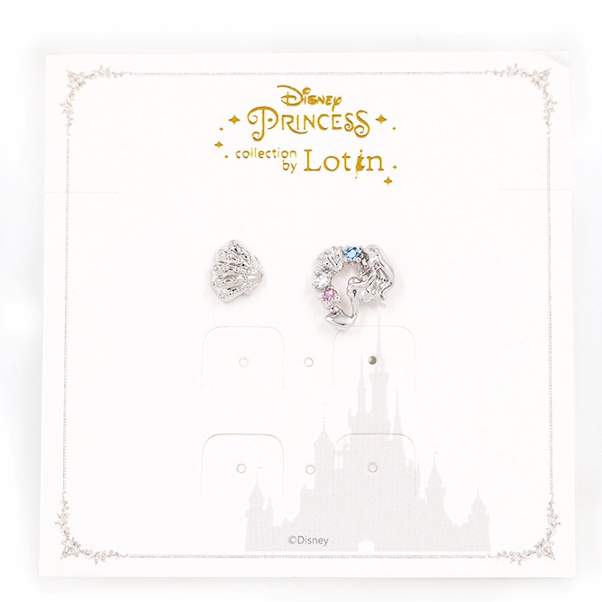 材質：合金 / 鋯石 / 鋼針尺寸：墬 :長1.2cm 寬1.2 cm 厚0.2 cm ※ 注意事項:* 建議可存於密封夾鏈袋內，較可保持商品長久使用。* 商品皆以實品拍攝，但因為圖檔顏色可能因電腦螢