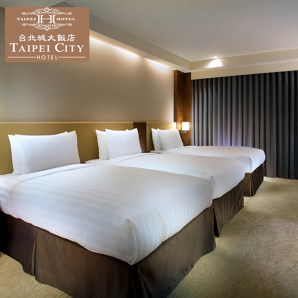 1.持本券可入住豪華三人房，含三客中西式自助早餐2.本票券已含服務費，除了特定日期（請參考說明12）之外，不分平假日皆可使用3.入住時間 15:00 開始 / 退房時間 12:00之前4.客房坪數：1