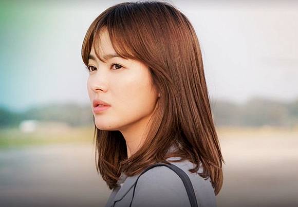 Song Hye Kyo Tampil Baru  Dengan Potongan  Rambut  Pendek 