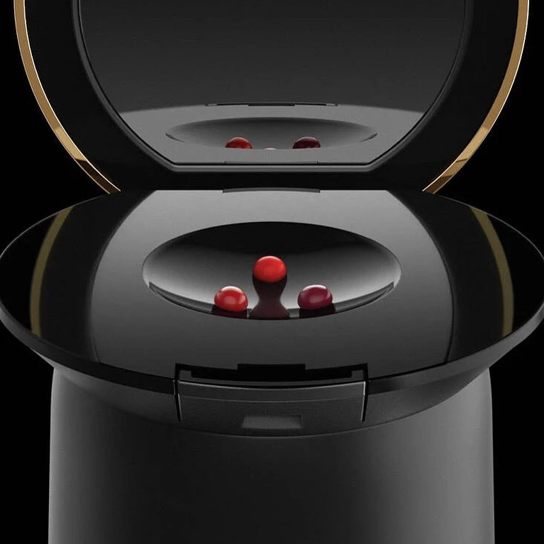 YSL新「唇彩調色機」引高科技彩妝趨勢！app訂製唇色＋皮革唇彩盤，天天是客製YSL唇妝