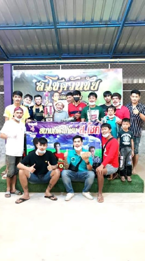 ซุ้ม...ส.เพชรสุวรรณ