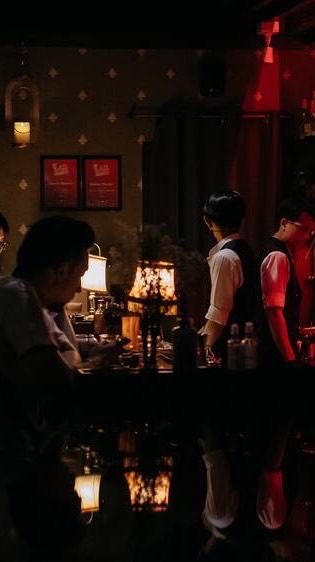 Moldering Night ย่านทองหล่อ
