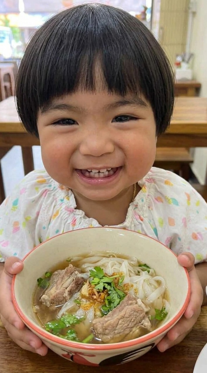 ก๋วยเตี๋ยวกระดูกหมูตุ๋น