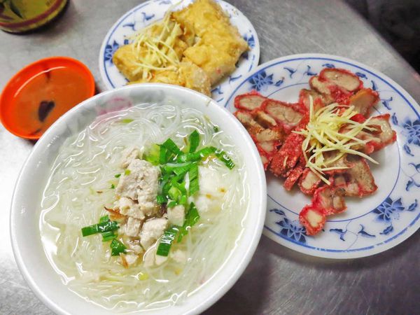 【台北美食】旗魚新竹米粉-延三夜市裡的超人氣米粉湯 【台北美食】旗魚新竹米粉-延三夜市裡的超人氣米粉湯