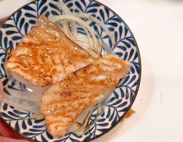 【台北美食】潮丼日式定食-隱身在台北馬階醫院旁的平價美味丼飯