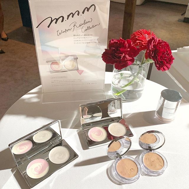 ポーチの中身 持ち歩きコスメは最低限でいい Mine