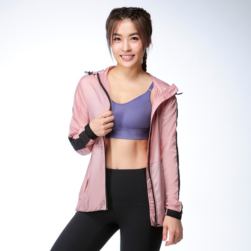 小嫻聯名- Friendly Myself 輕薄面料搭配透氣網眼親膚不黏膩 腰線內縮設計視覺修飾上身曲線