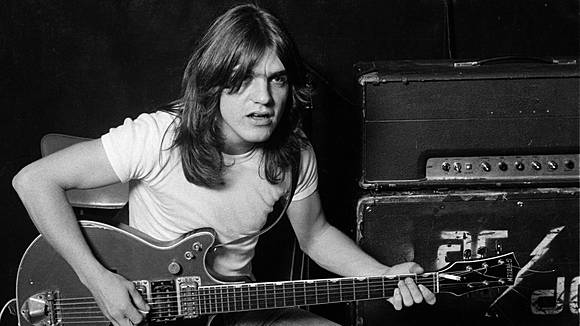 660+ Gambar Cowok Galau Main Gitar HD Terbaik