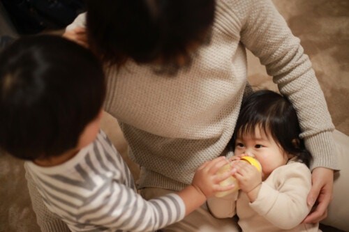 1 2歳差 上の子の赤ちゃん返りはどう対処する 落ち着かせる5つの方法