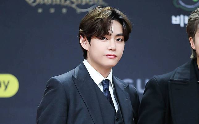 Mama 2020 Penampilan Beda V Bts Selama Pidato Picu Dugaan Ini Wowkeren Media Line Today