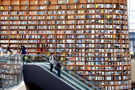 Surga Kutu Buku, Perpustakaan di Korea Ini Mirip Dengan Hogwarts!