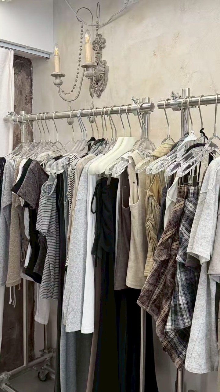 ขายส่งเสื้อผ้านำเข้า