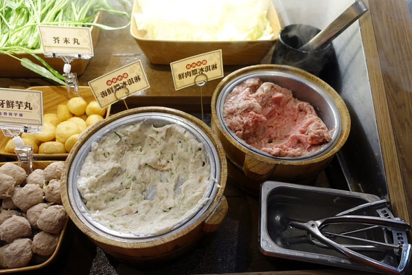 和牛涮日式鍋物放題台北忠孝東店(菜單價位、訂位、生日優惠、小孩收費)，聚餐或一個人都能享用的超值和牛三吃