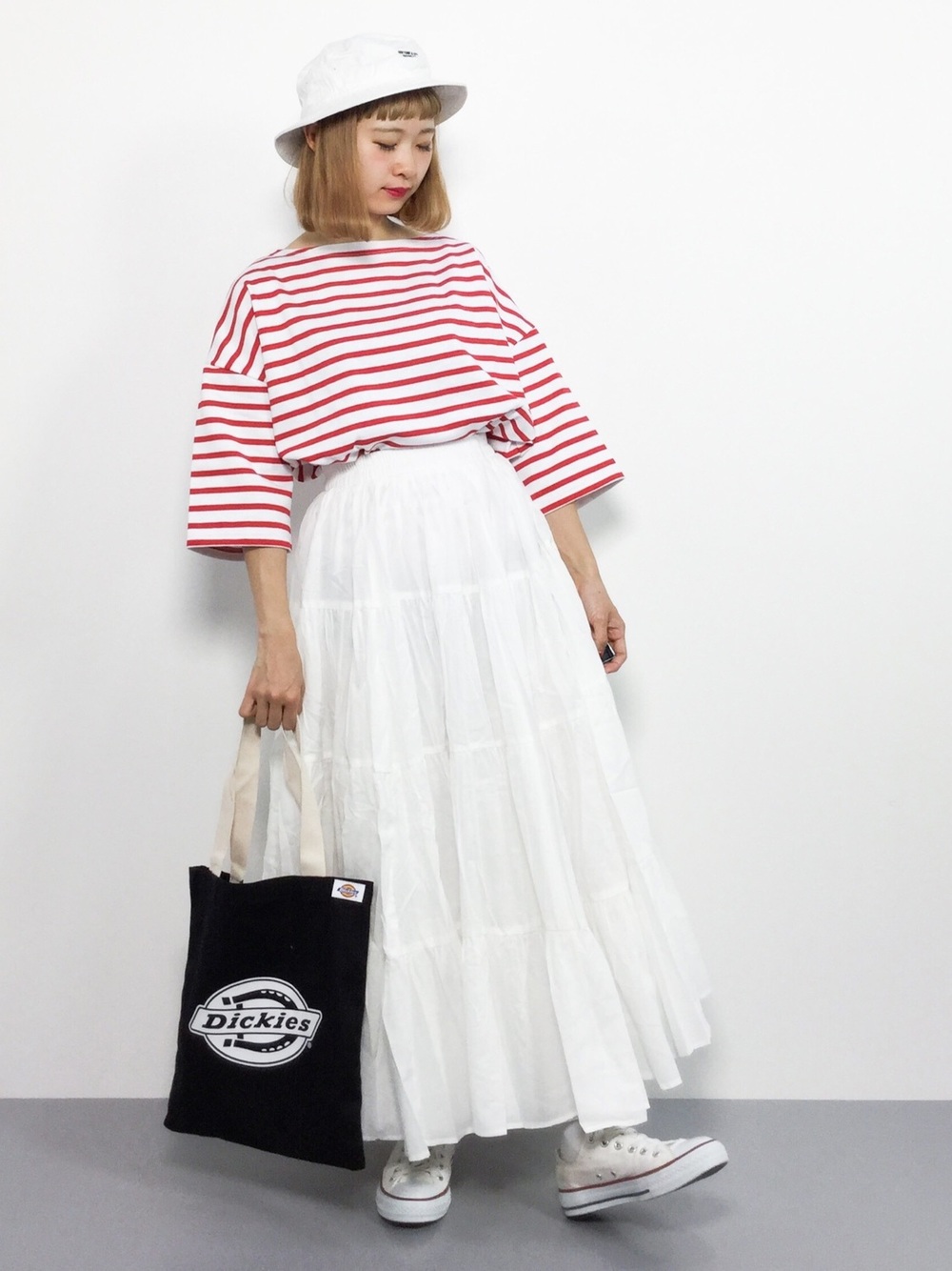 九月日本輕旅行穿搭推薦：透過漁夫帽連結率性輕便的日系Look3