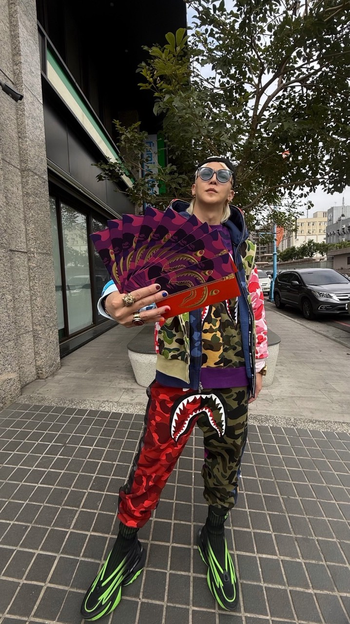 不死鳥小哥哥🌟艾理🌟
