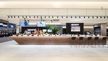 【直擊】鏡頭吧台、Studio 攝影棚！Sony Store 全台最大旗艦店遠百 A13 開幕