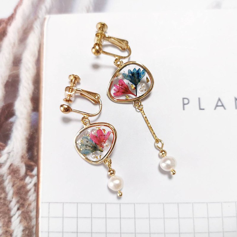 原創耳飾 永不過時的紅藍搭配 手作 真花 樹脂 耳洞式 夾式 耳環