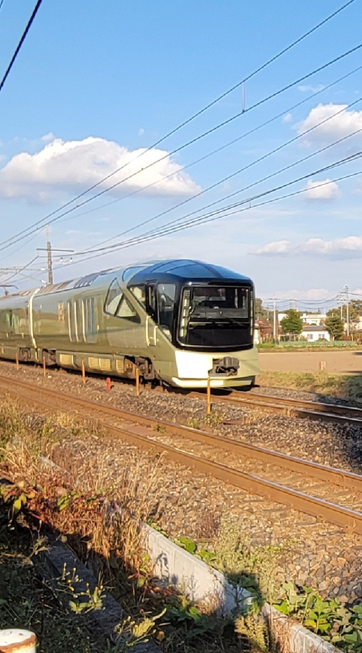 TRAIN  SUITE 四季島