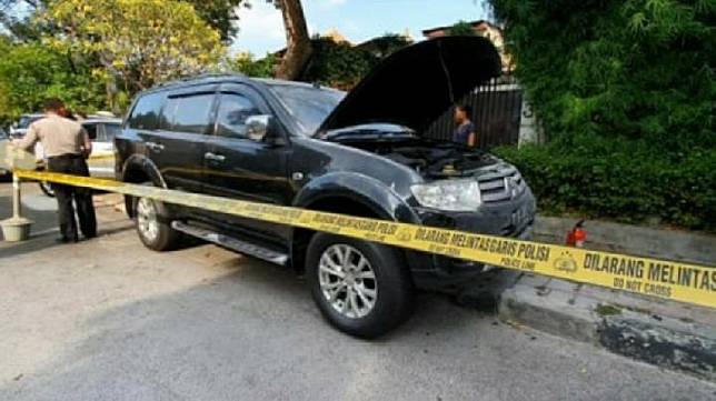 Polisi Ledakan di Menteng Akibatkan Ban  Mobil  Bocor